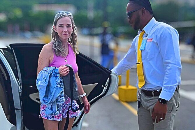 AirBnB/Hotel MBJ Airport Shuttle to all areas -one way/round trip - From MBJ to Ocho Rios Without the Chaos at Arrivals