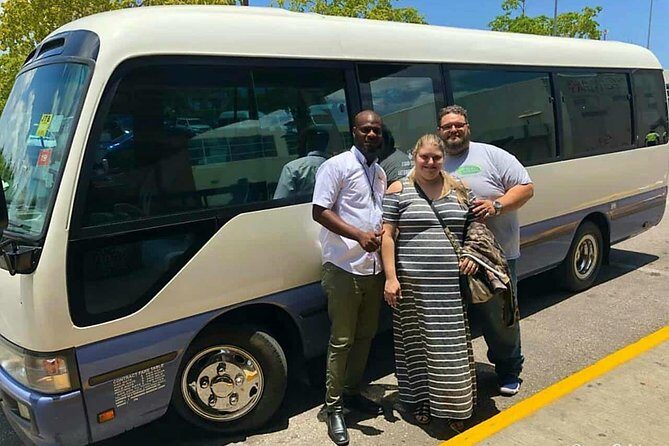 Airport Transfer To Riu Hotel Ocho Rios - The Ride Itself: Air-Conditioned Comfort and Clean Vehicles