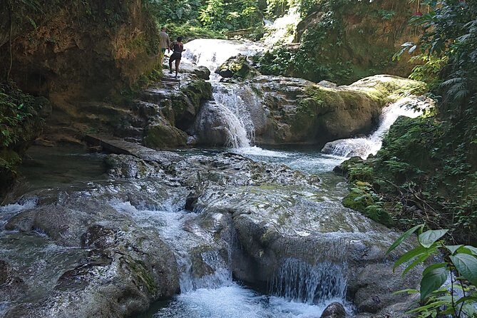Blue Hole Admission Fee Ticket - Jump spots and the Tarzan swing: adrenaline without going all-or-nothing