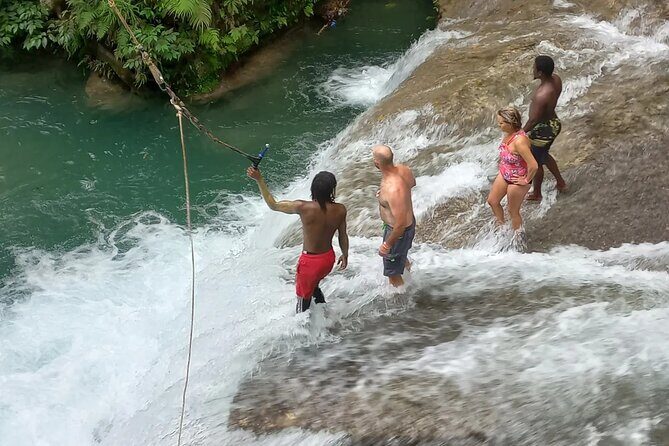Blue Hole Adventure Ocho Rios. - Main Pool Platform Moments: Backflip Options and Simple Jumps