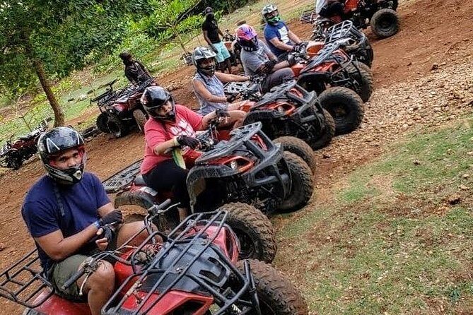 Blue Hole and ATV Adventure from Ocho Rios - Souvenir time in Ocho Rios: keep it small and useful
