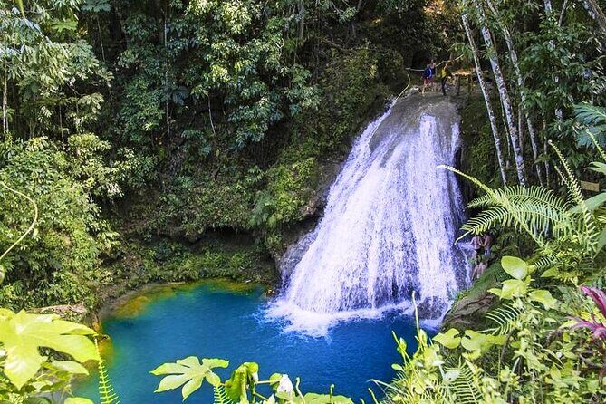 Blue Hole and Horse back riding - The ride there matters: air-conditioned transport and real local guidance