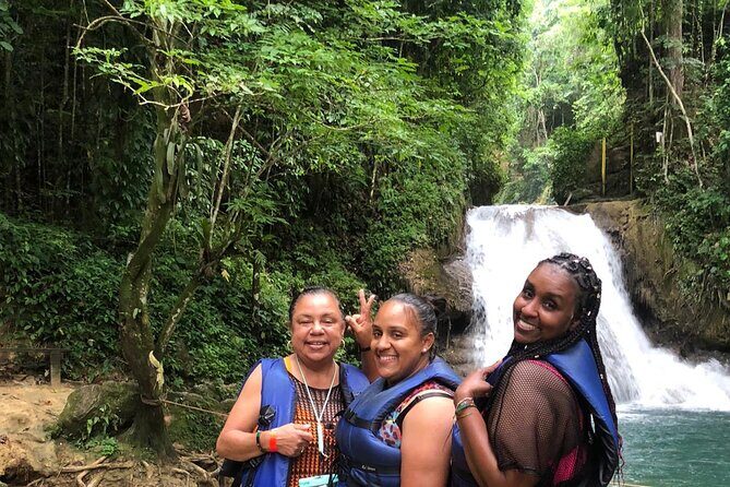 Blue Hole and Souvenir Shopping Ocho Rios (Transportation Only) - Key things to know before you go