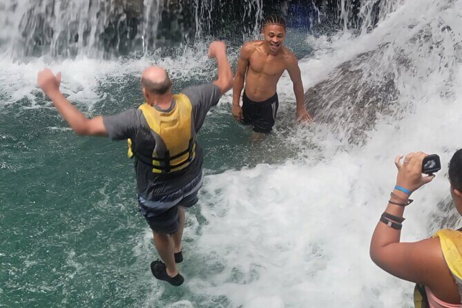 Blue Hole, River Tubing, and Horse Ride with Swim Ocho Rios - Tips that make the day smoother (and less stressful)