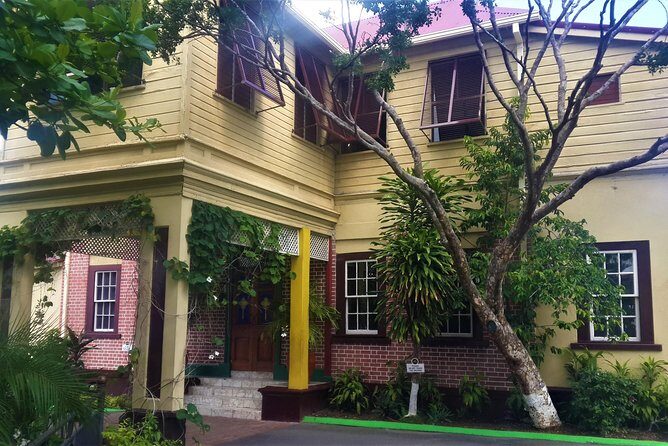 Bob Marley Museum Admission & Tour from Ocho Rios - From Ocho Rios to Kingston: the 6-hour rhythm