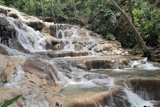 Dunn River Falls and Bamboo River Rafting in Ocho Rios Jamaica. - Stop 2: Dunn’s River Falls and the 600-foot climb