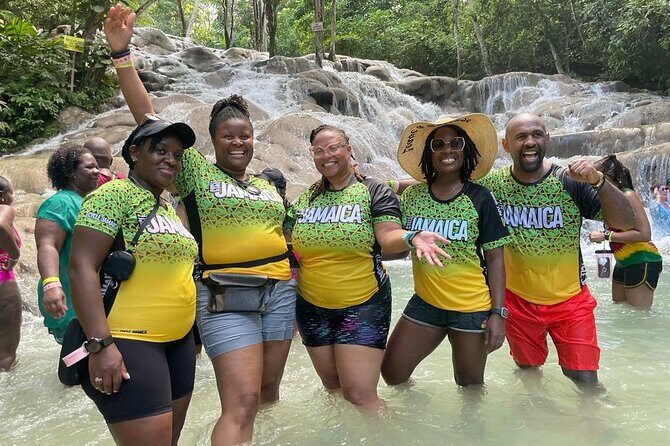 Exhilarating Dunn's River Falls Guided Tour from Ocho Rios hotels - Getting there smoothly: pickup timing and the morning game plan