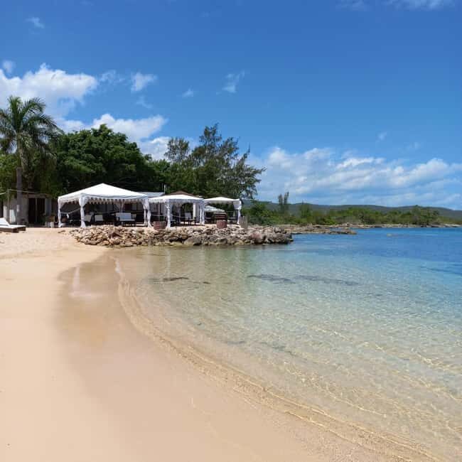 Falmouth: Dunn’s River Falls & Bamboo Beach Club VIP Access - From Your Hotel to the Waterfall: Timing and Getting There