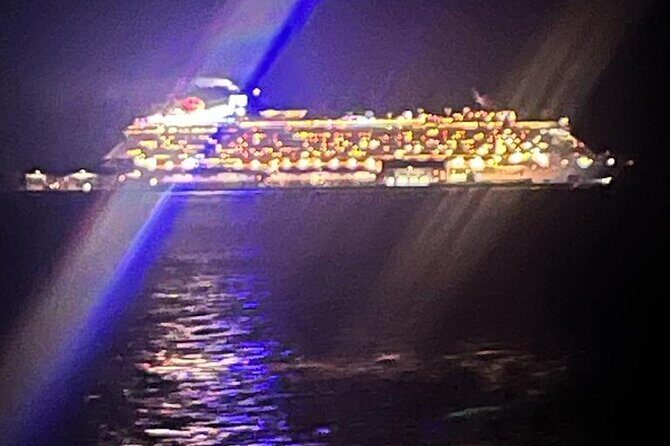 Luminous lagoon Dark night Tour from Ocho Rios and Runaway Bay Hotels - The boat ride on the lagoon: what you should focus on during the first hour