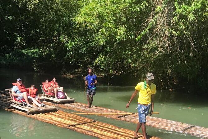 Martha Brae Rafting Ocho Rios, Runaway Bay, Falmouth&Montego Bay - Martha Brae Rafting Village: where you wait, shop, and learn before you float