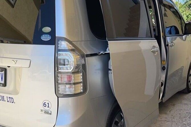 Montego Bay Private Airport Transfers - Round Trip - Where you meet the driver at Sangster International Airport