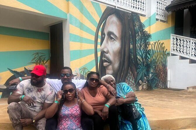 Nine Mile Reggae & History Guided Tour to Bob Marley's Birthplace - Nine Mile and the Bob Marley Mausoleum: What You’re Actually Visiting