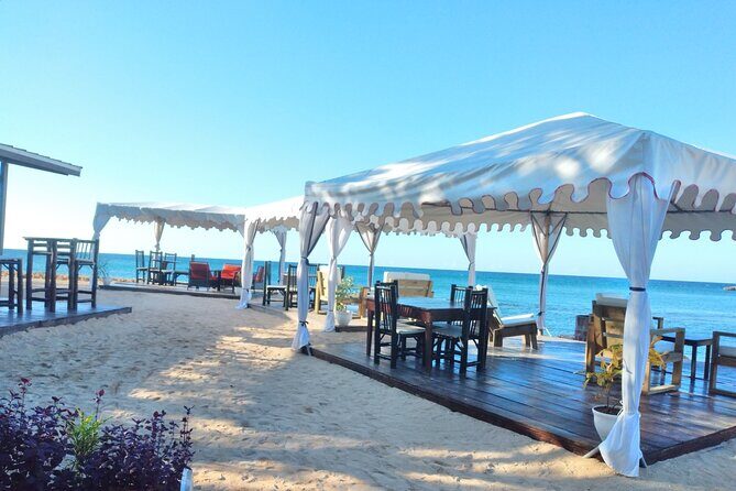 Ocho Rios: Bamboo Beach Club with Specialty Lunch & Cocktails - The swim factor: Calmer water, rental gear, and water shoes
