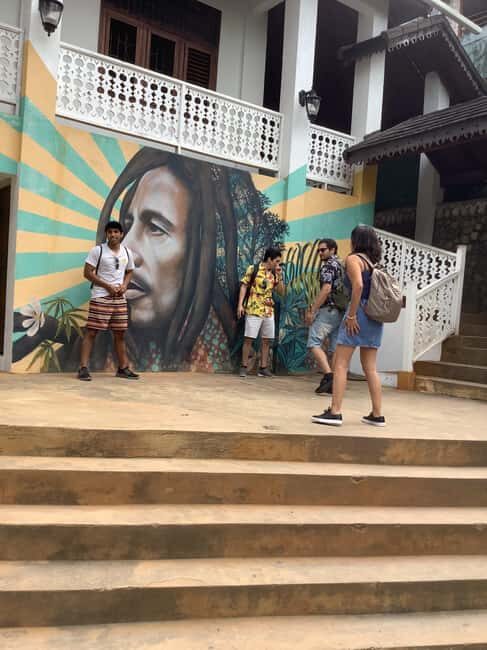 Ocho Rios: Bob Marley Museum and Nine Mile Guided Tour - Ocho Rios pickup: where a small hiccup can cost time