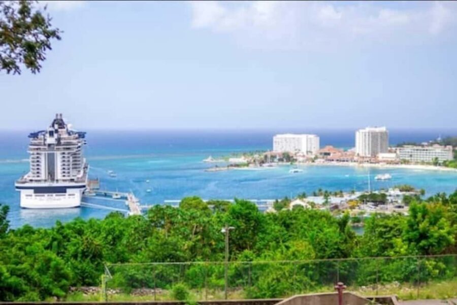 Ocho Rios: Guided Sightseeing Tour - Seeing Neighborhoods Like a Local, Not a Postcard