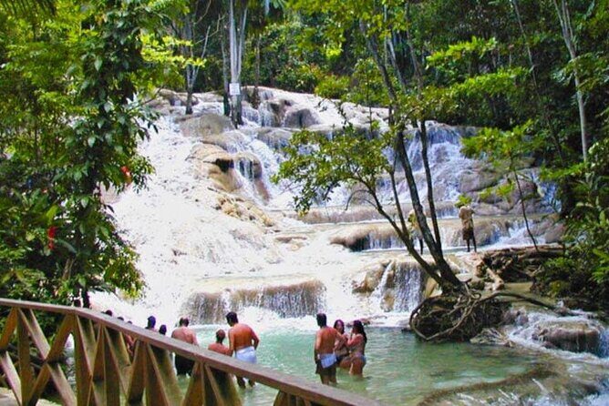 Private Combo Tour From Ocho Rios to Blue Hole and Dunn's River - A private Blue Hole + Dunn’s River plan that actually fits