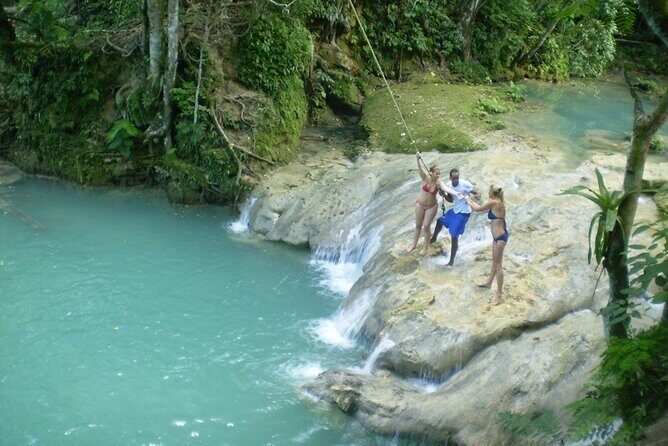 Private Combo Tour From Ocho Rios to Blue Hole and Dunn's River - Blue Hole in the hills: quiet nature, real playtime