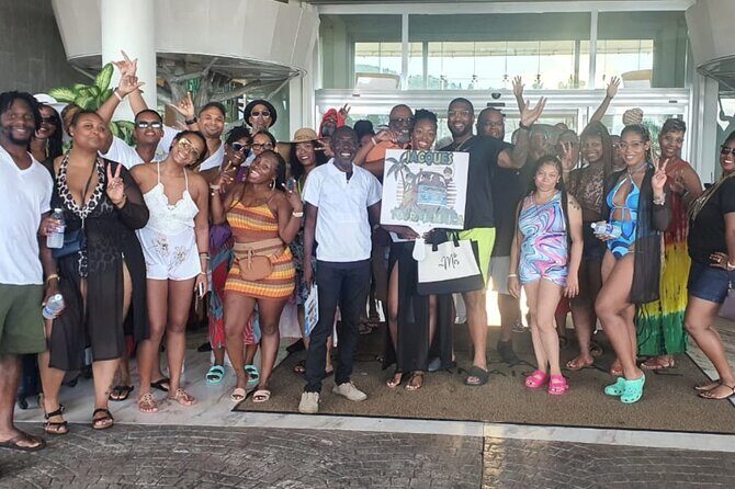 Private Nightclub Tour with Transfer from Ocho Rios, Runaway Bay - Jacques Tours Jamaica: How the Club Entrance Works
