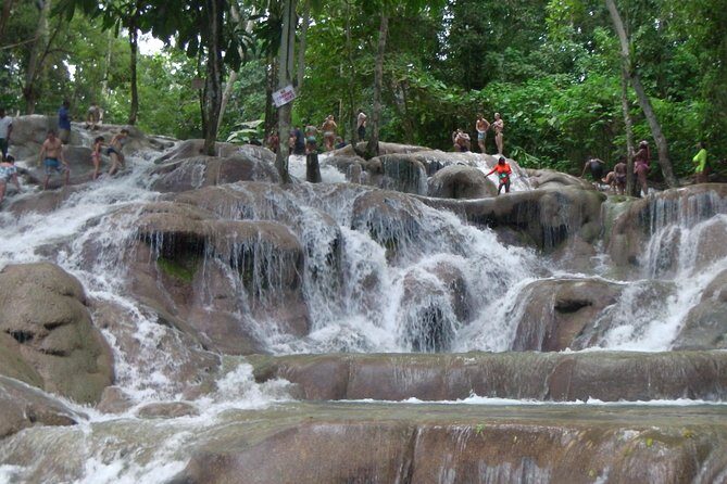 Private Tour From Ocho Rios To Dunn's River Falls - Arriving at Dunn’s River Falls: Entry Band, Water Shoes, and First Impressions
