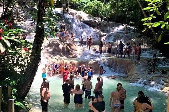 Private Tour From Ocho Rios To Dunn's River Falls - The Hidden Win: Going Early Beats the Crowd Pressure