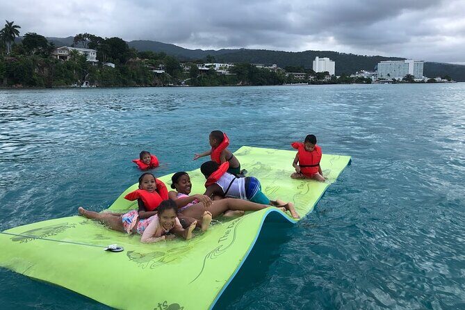 Private Yacht Party Boat Rental Excursion in Ocho Rios, Jamaica - Meeting at 2 Turtle Beach Rd and getting aboard on time