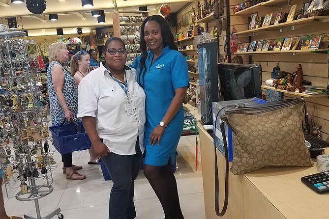 Shopping From Ocho Rios Hotels - Stop 1: Soni’so Plaza area plus craft-market shopping
